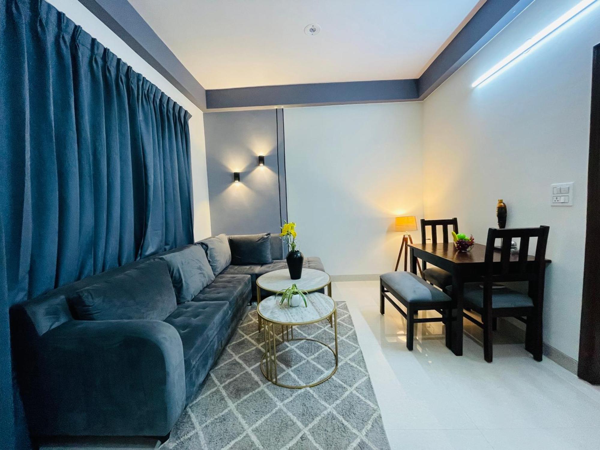 Bedchambers Serviced Apartment, Medicity Гургаон Экстерьер фото
